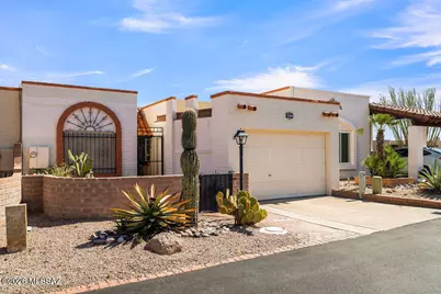 1366 W Calle Mendoza, Green Valley, AZ 85622 - Photo 1