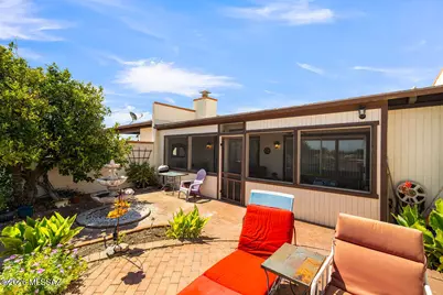 1366 W Calle Mendoza, Green Valley, AZ 85622 - Photo 33