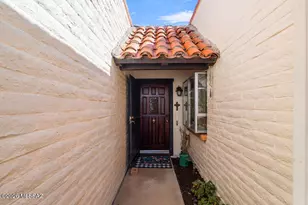 1366 W Calle Mendoza, Green Valley, AZ 85622 - Photo 5