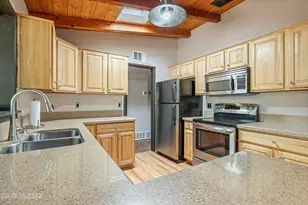 7020 E Katchina Ct, Tucson, AZ 85715 - Photo 9