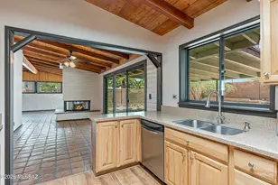 7020 E Katchina Ct, Tucson, AZ 85715 - Photo 11