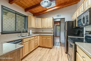 7020 E Katchina Ct, Tucson, AZ 85715 - Photo 13