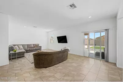 10599 W Kerrigan Lane, Marana, AZ 85653 - Photo 7