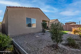 787 E Catwalk Pl, Sahuarita, AZ 85614 - Photo 7
