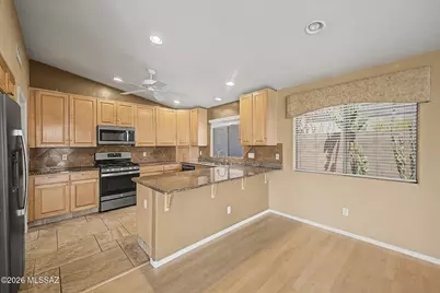 573 W Silvertip Road, Oro Valley, AZ 85737 - Photo 7
