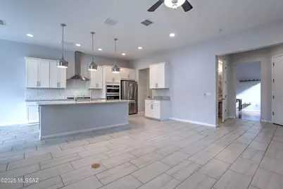 13213 Chiracahua Peak Drive, Oro Valley, AZ 85755 - Photo 11