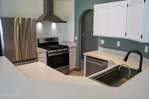 9661 E Caldwell Dr, Tucson, AZ 85747 - Photo 5