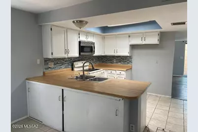 2078 N Camino Alicante, Tucson, AZ 85715 - Photo 3