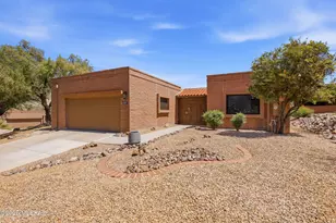 1870 W Placita Del Zacaton, Green Valley, AZ 85622 - Photo 3