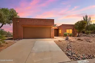 1870 W Placita Del Zacaton, Green Valley, AZ 85622 - Photo 1