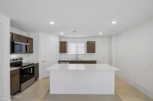 10018 E Lebaron Dr, Tucson, AZ 85747 - Photo 9