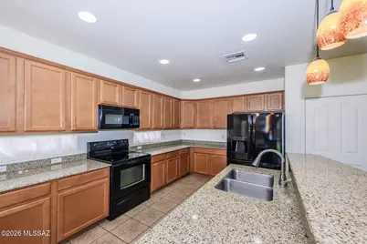 7574 E Autumn Leaf Drive, Tucson, AZ 85756 - Photo 11