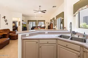 13537 N Holly Grape Dr, Marana, AZ 85658 - Photo 11