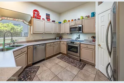 13537 N Holly Grape Drive, Marana, AZ 85658 - Photo 9