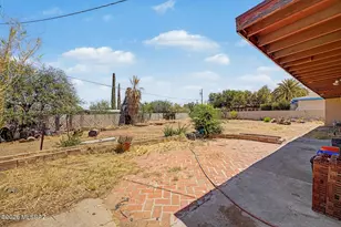 128 W William Carey St, Corona de Tucson, AZ 85641 - Photo 31