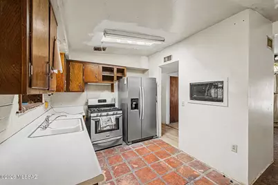 128 W William Carey Street, Corona de Tucson, AZ 85641 - Photo 9