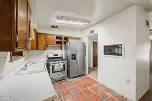 128 W William Carey St, Corona de Tucson, AZ 85641 - Photo 9