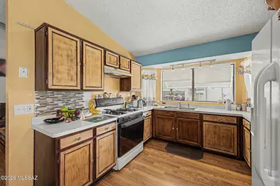 1951 W Cabernet Drive, Tucson, AZ 85746 - Photo 11