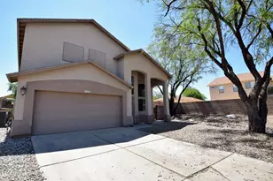 10226 E Desert Eden Pl, Tucson, AZ 85747 - Photo 3