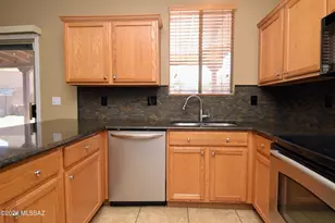 10226 E Desert Eden Pl, Tucson, AZ 85747 - Photo 17
