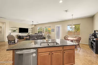 14290 N Arrowpoint Ash Avenue, Marana, AZ 85658 - Photo 13