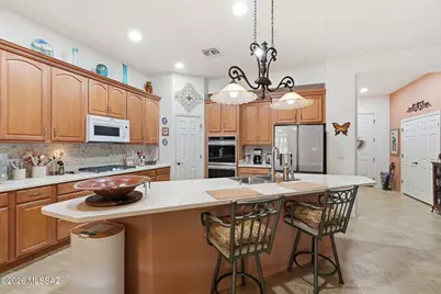 1024 W Tenniel Drive, Green Valley, AZ 85614 - Photo 11