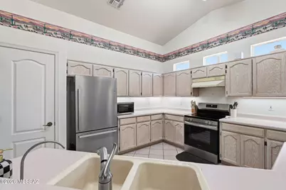 17877 S Camino Confianza, Sahuarita, AZ 85629 - Photo 15