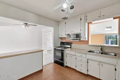 6701 E Koralee Street, Tucson, AZ 85710 - Photo 9