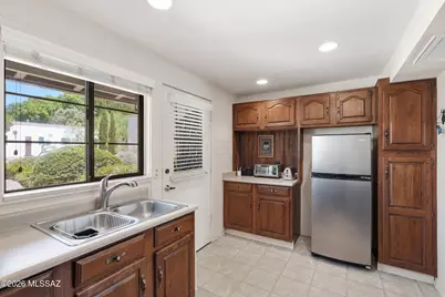 356 S Paseo Quinta #B, Green Valley, AZ 85614 - Photo 9