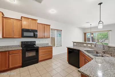 8033 N Circulo El Palmito, Tucson, AZ 85704 - Photo 5