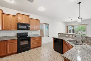 8033 N Circulo El Palmito, Tucson, AZ 85704 - Photo 5