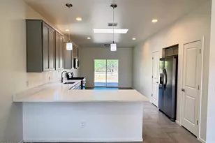 672 S Meadowood Ln, Sierra Vista, AZ 85635 - Photo 9
