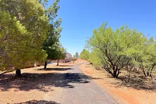 672 S Meadowood Ln, Sierra Vista, AZ 85635 - Photo 27