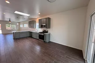 742 S Meadowood Ln, Sierra Vista, AZ 85635 - Photo 5