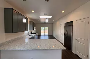 742 S Meadowood Ln, Sierra Vista, AZ 85635 - Photo 9