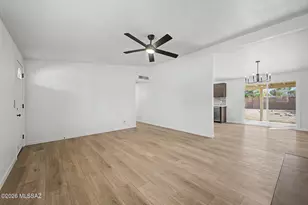 7921 N Paul Revere Pl, Tucson, AZ 85741 - Photo 7