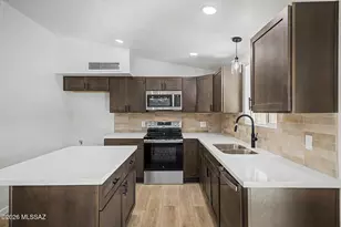 7921 N Paul Revere Pl, Tucson, AZ 85741 - Photo 3