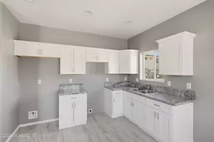 378 E Corona Rd, Tucson, AZ 85756 - Photo 25