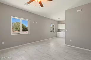 378 E Corona Rd, Tucson, AZ 85756 - Photo 9
