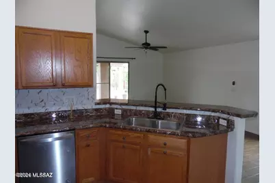 7325 E Weeping Willow Drive SE, Tucson, AZ 85756 - Photo 9