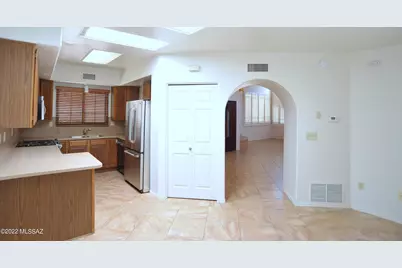 1600 E Deer Shadow Lane, Oro Valley, AZ 85737 - Photo 11
