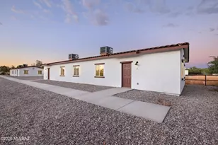 380 E Corona Rd, Tucson, AZ 85756 - Photo 3