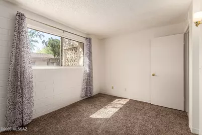 321 E Blacklidge Drive, Tucson, AZ 85705 - Photo 19