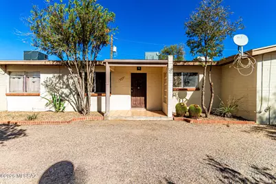 321 E Blacklidge Drive, Tucson, AZ 85705 - Photo 1