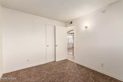 321 E Blacklidge Drive, Tucson, AZ 85705 - Photo 15