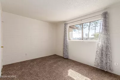 321 E Blacklidge Drive, Tucson, AZ 85705 - Photo 17