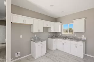 374 E Corona Rd, Tucson, AZ 85756 - Photo 37