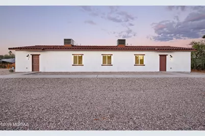 374 E Corona Road, Tucson, AZ 85756 - Photo 1