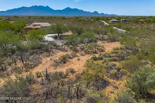 926 E Florida Saddle Dr, Green Valley, AZ 85614 - Photo 1