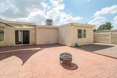 4465 E Mossy Brook Place, Tucson, AZ 85712 - Photo 9